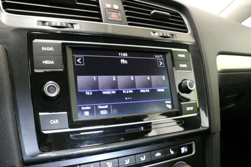 VW Radio Composition Colour